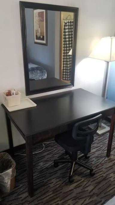 Osu 2 Queen Beds Hotel Room 230 Wi-Fi สติลวอเตอร์ ภายนอก รูปภาพ